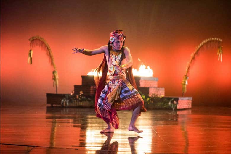Fire dancing
